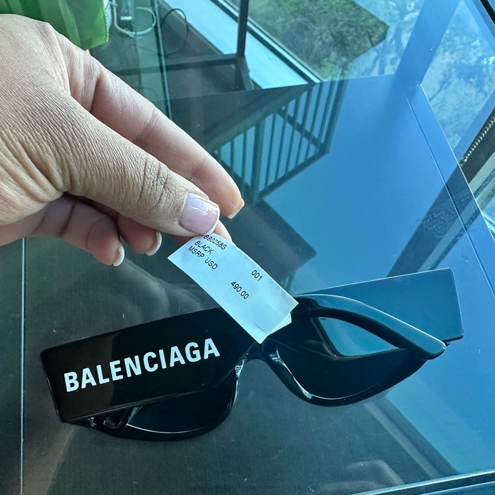 Balenciaga Sunglasses Black - Picture 8 of 8